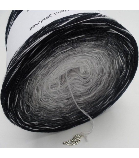 Black and White - 4 ply gradient yarn - image 4