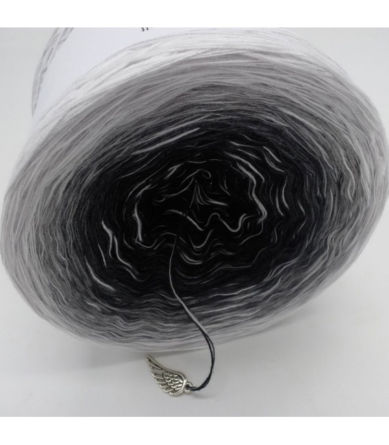 Black and White - 4 ply gradient yarn - image 8