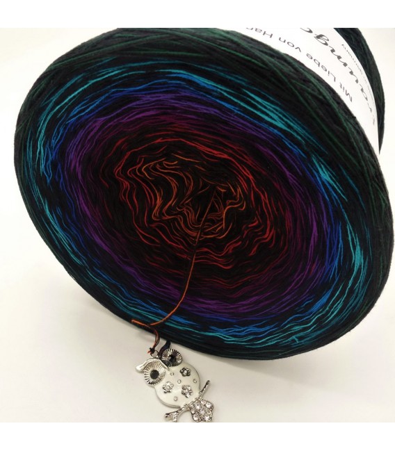 Sonderbobbel Nr. 7 (Special Bobbel No. 7) - 4 ply gradient yarn - image 4