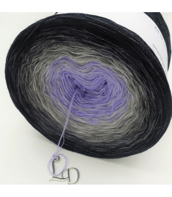 Sonderbobbel Nr. 11 (Special Bobbel No. 11) - 4 ply gradient yarn - image 3