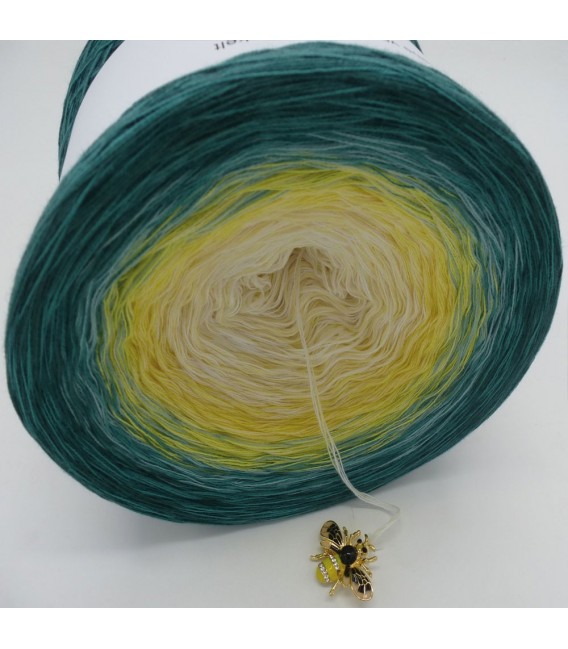 Blütenkelch (calyx) - 4 ply gradient yarn - image 3