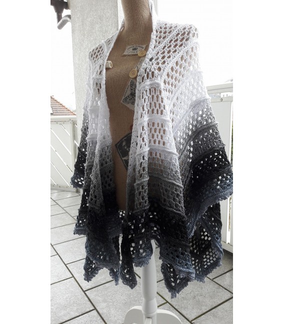 Crochet Pattern poncho "Silhouette" by Tanja Schuster - image 17