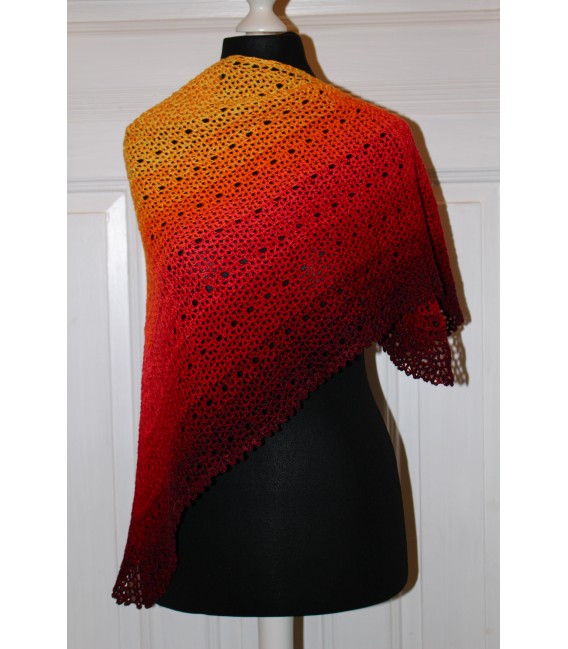 Crochet Pattern shawl "Middle Lines" by Maike Ohlig - image 3