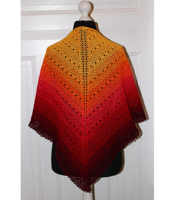 Crochet Pattern shawl "Middle Lines" by Maike Ohlig - image 4