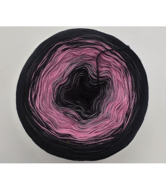 Rosa Schatten (Pink shadow) - 4 ply gradient yarn - image 2