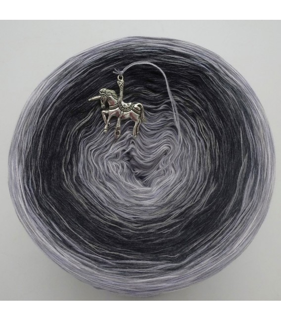 Spieglein No. 10 (Mirror No. 10) - 4 ply gradient yarn - image 2