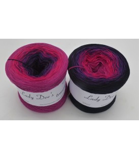 Nacht der Liebe (Night of love) - 4 ply gradient yarn - image 1